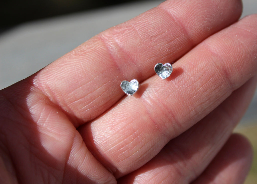 Hammered Minimal Silver Hart Stud Earrings, 5mm, Gift for Girls, Minimalist Jewelry, Textured Silver Earrings, Small Gift, Handmade Studs